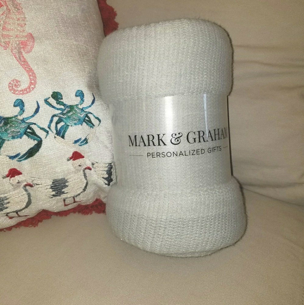 Mark & Graham throw - Picture 2 of 2